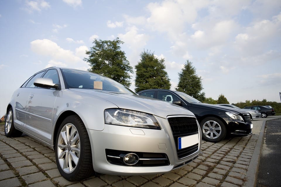 Things To Consider When Looking For A Dealer